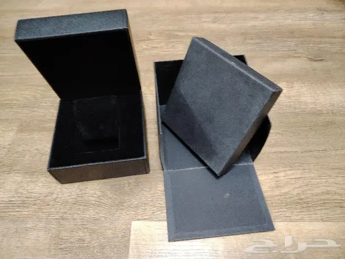 علبة مون بلان جيفنشي بالمان فراري YSL بربري CD مازراتي اجنر 26