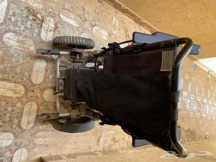 عربيه كهربائيه 1