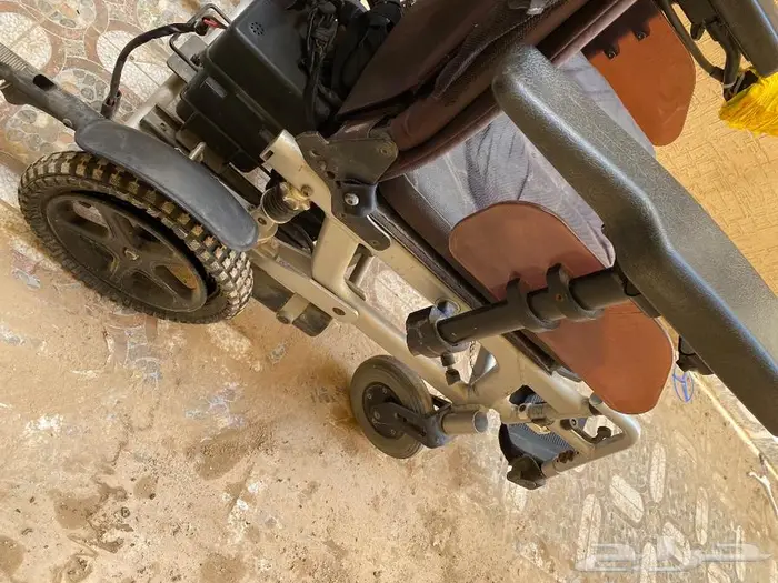 عربيه كهربائيه 2