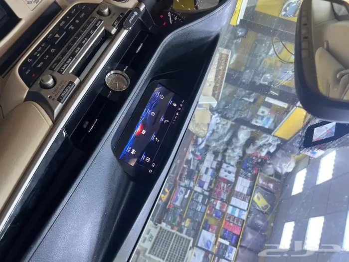 شاشه لكزس إي أس 350 1