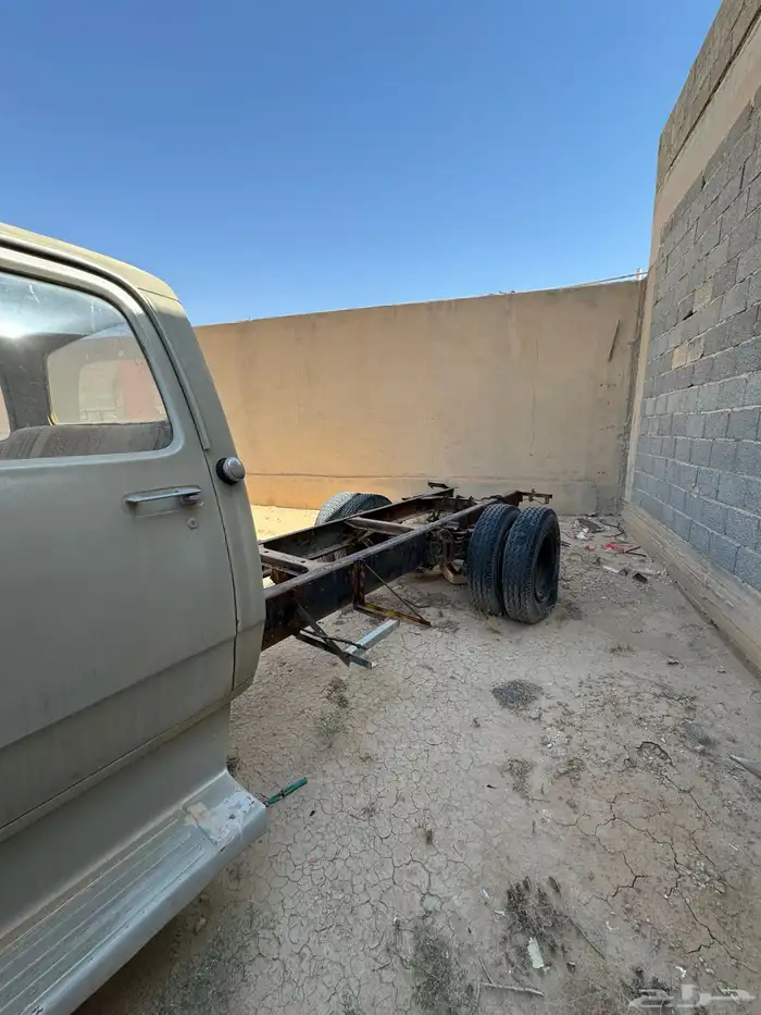 دودج فارقو 1980 2