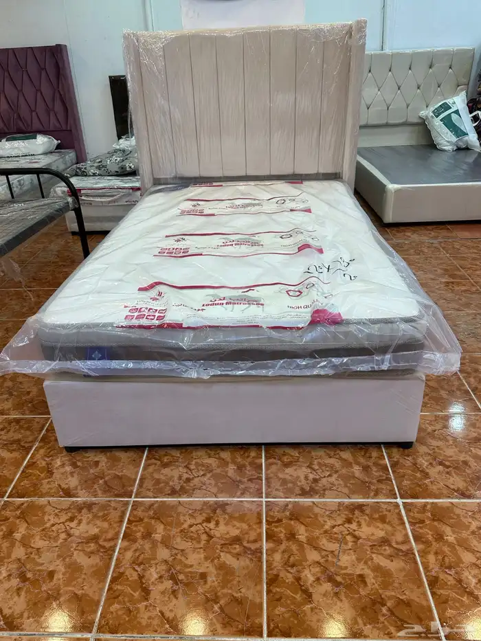 Brand new best wooden bed available with best quality 9