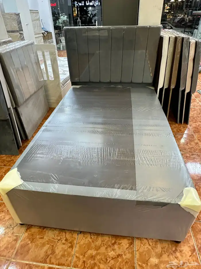 Brand new best wooden bed available with best quality 8