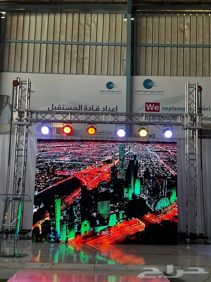 شاشات عرض عملاقه p2. p3. 26
