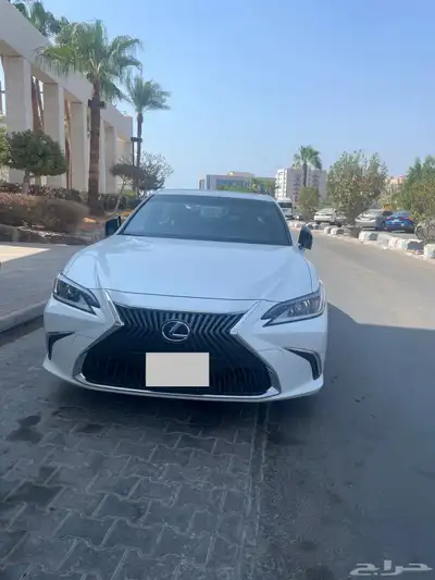 إيجار سيارة مع سائق مرسيدس فان 23 4