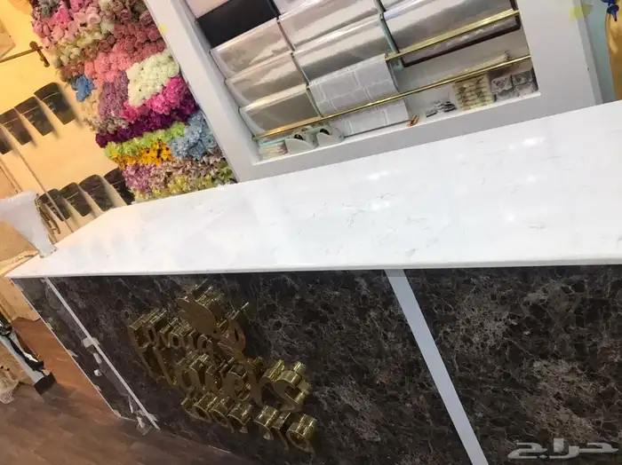 اغراض محل ورد للبيع للبيع بسعر مغري 7