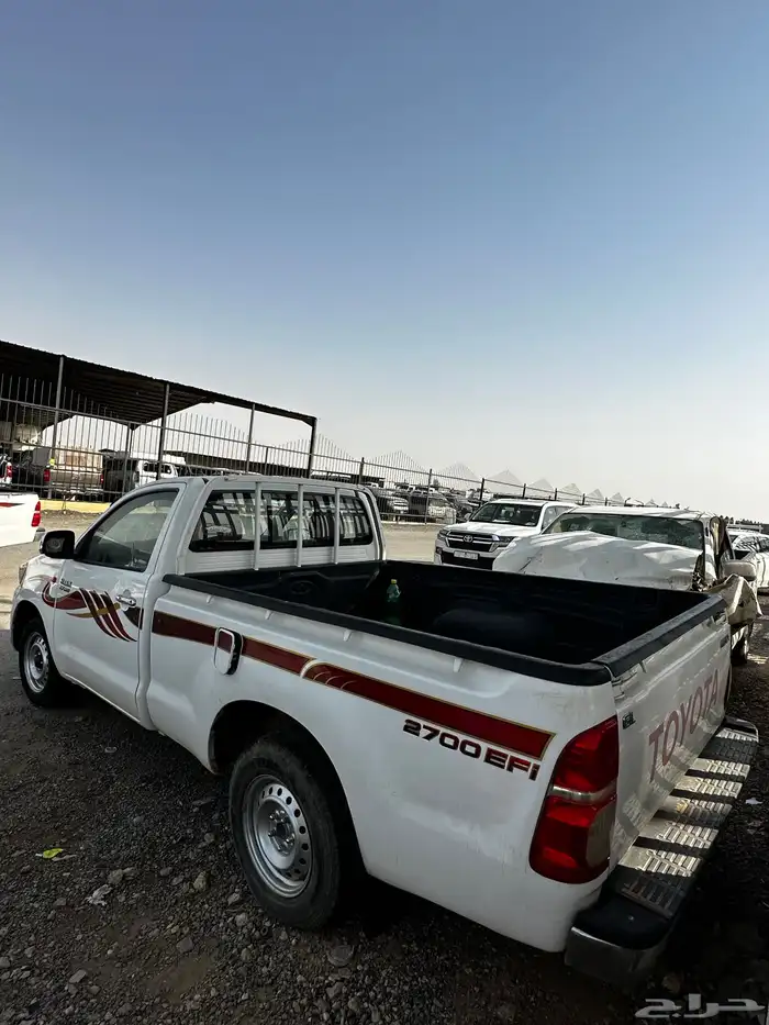 قطع تشليح هايلوكس 2013 قطع فقط 2