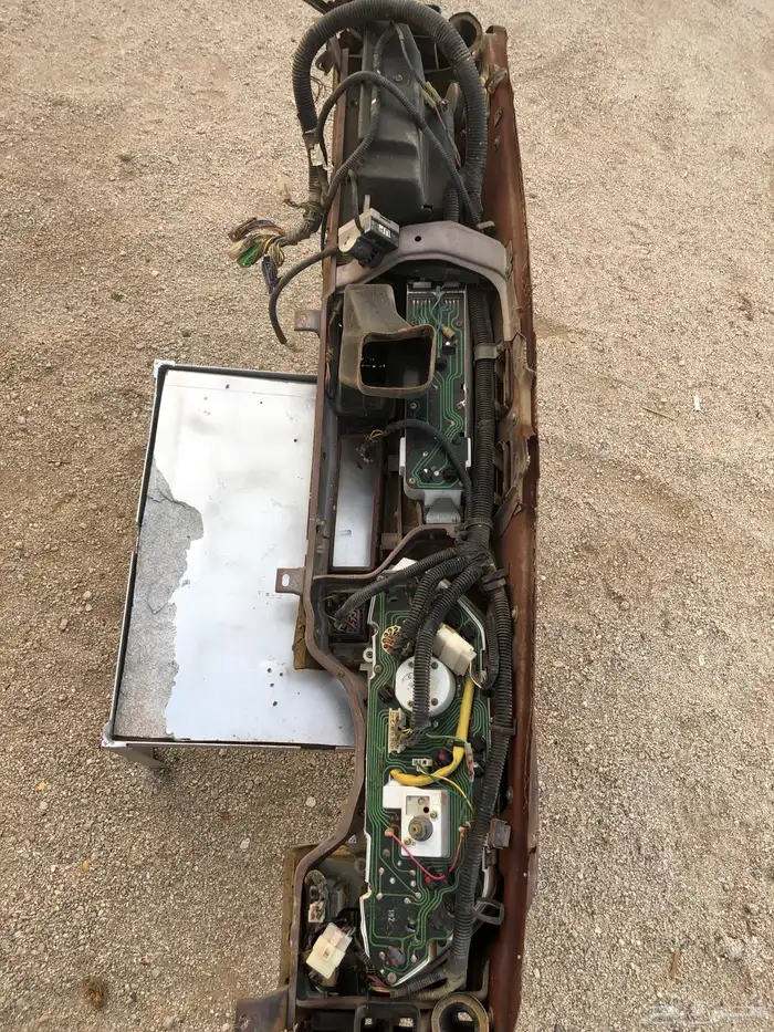 للبيع طبلون نيسان زد zx280 مع كامل اغراضه 8