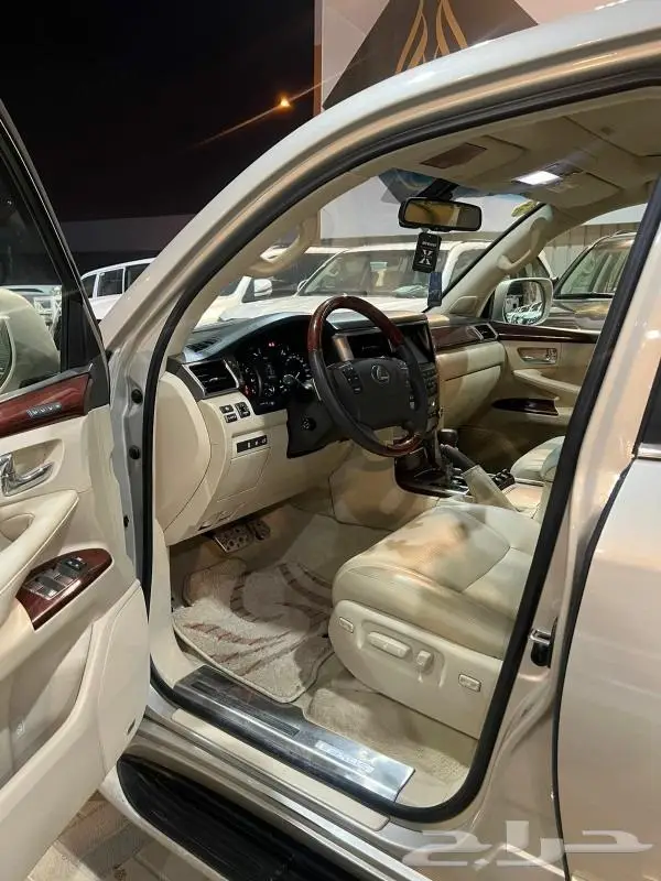 لكزس LX570 سبورت بريمي 2015 7