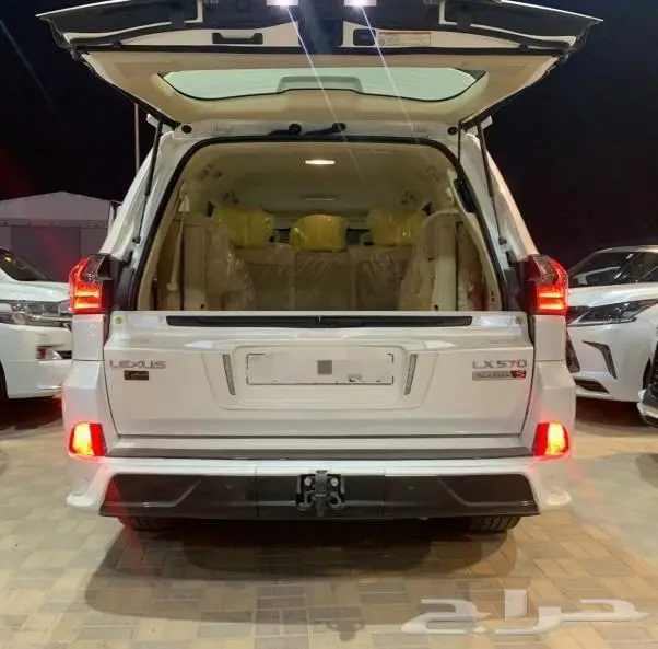 لكزس LX570 بلاك اديشن 2019 6