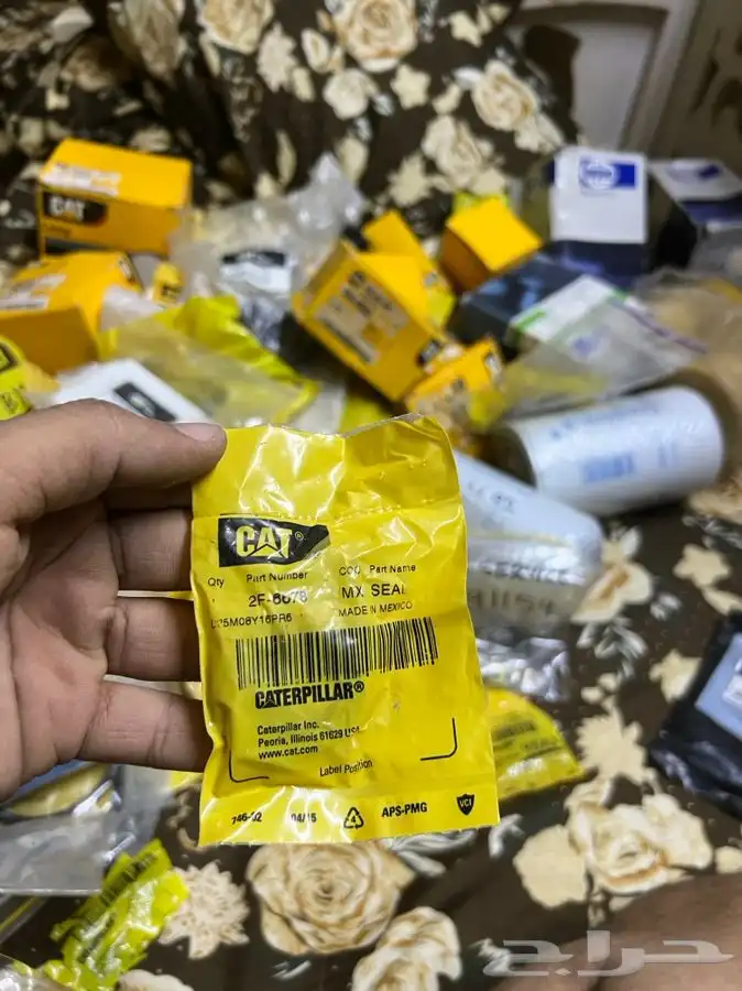 قطع معدات للبيع اصلي وكاله 60