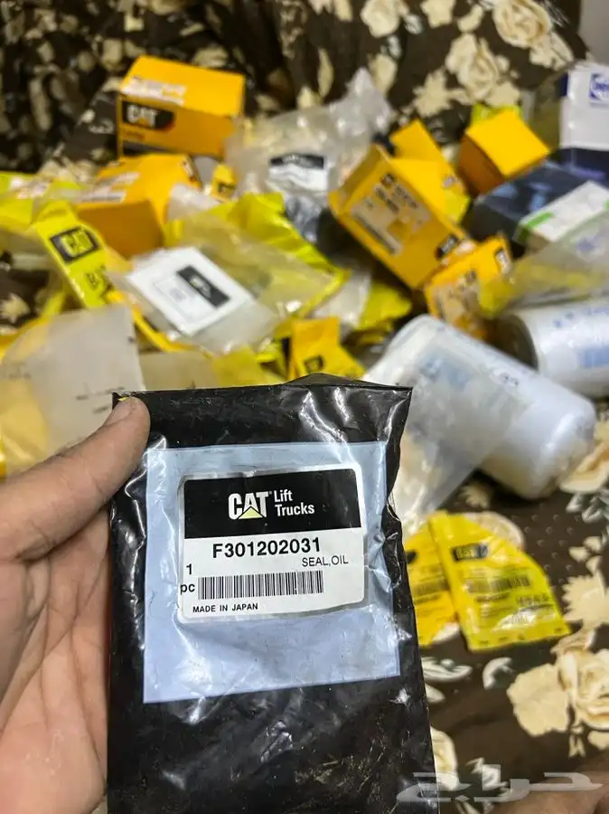 قطع معدات للبيع اصلي وكاله 58