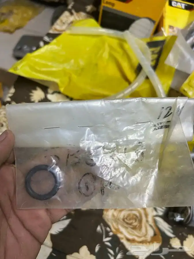 قطع معدات للبيع اصلي وكاله 26