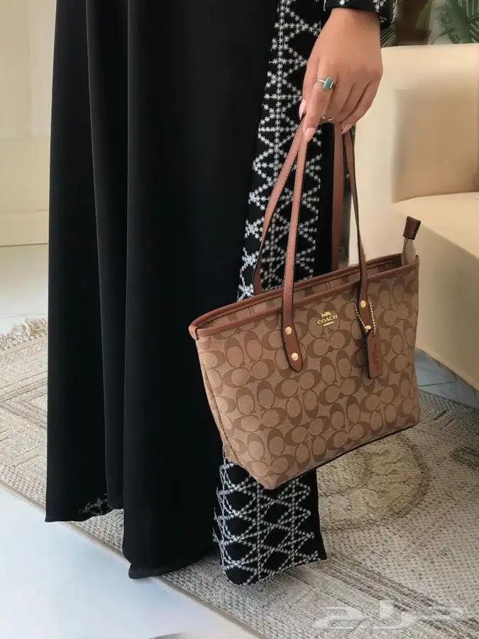 ماركات رجاليه ونسائيه درجه اولى التوصيل داخل الدمام مجانا 73