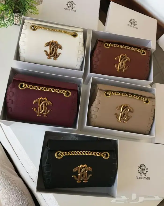 ماركات رجاليه ونسائيه درجه اولى التوصيل داخل الدمام مجانا 21