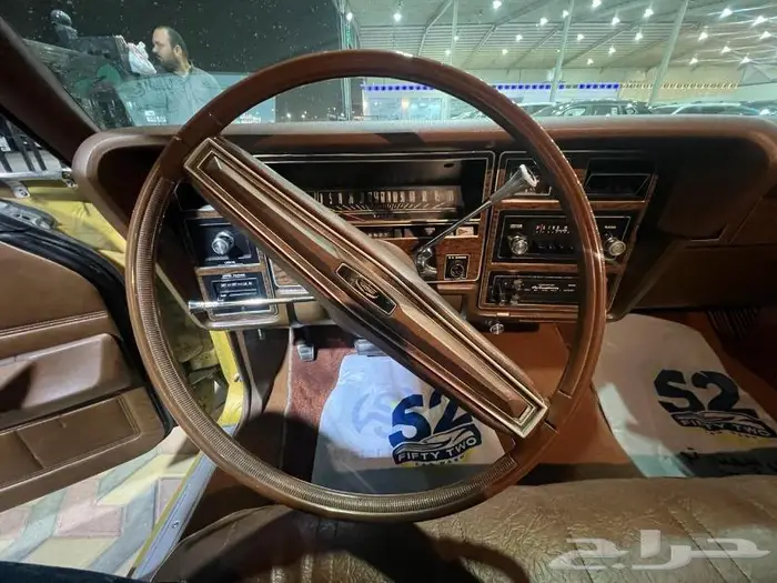 فورد 8 سلندر موديل 1974 عداد 84000 علي السوم 3