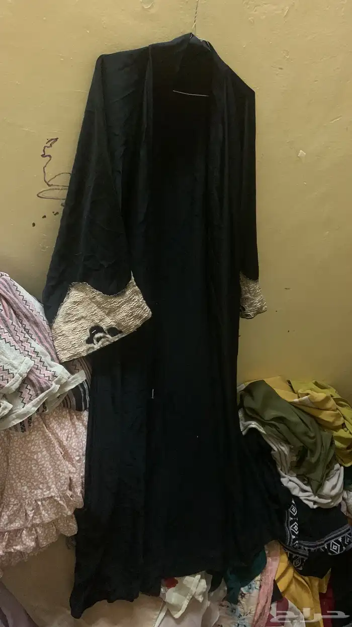 جلابيات وعبايات مستعملة جدا نضيفة واغلب برندات 3
