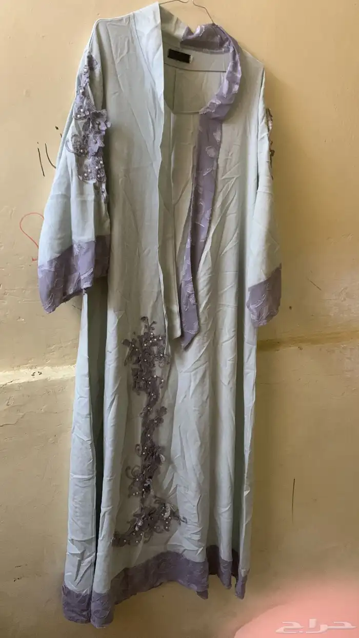 جلابيات وعبايات مستعملة جدا نضيفة واغلب برندات 55