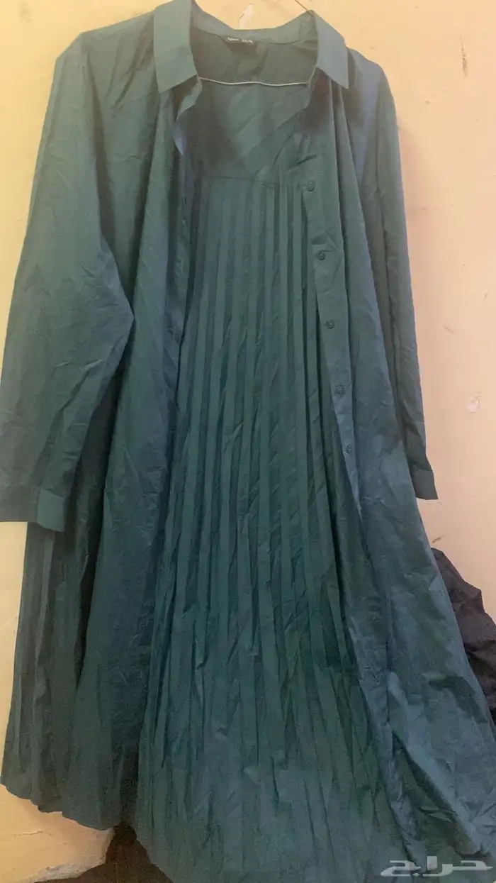 جلابيات وعبايات مستعملة جدا نضيفة واغلب برندات 72