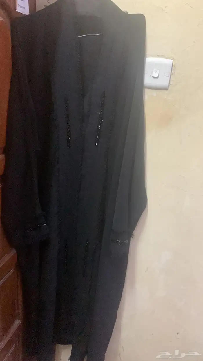 جلابيات وعبايات مستعملة جدا نضيفة واغلب برندات 98