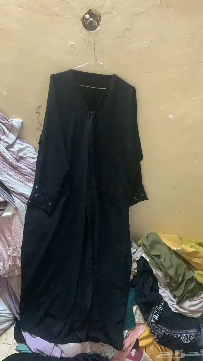 جلابيات وعبايات مستعملة جدا نضيفة واغلب برندات 13