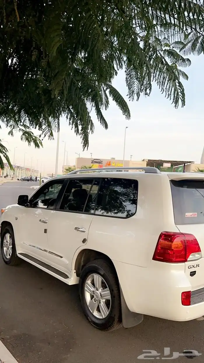 جيب لاندكروزر GXR ف ل كامل للبيع 3