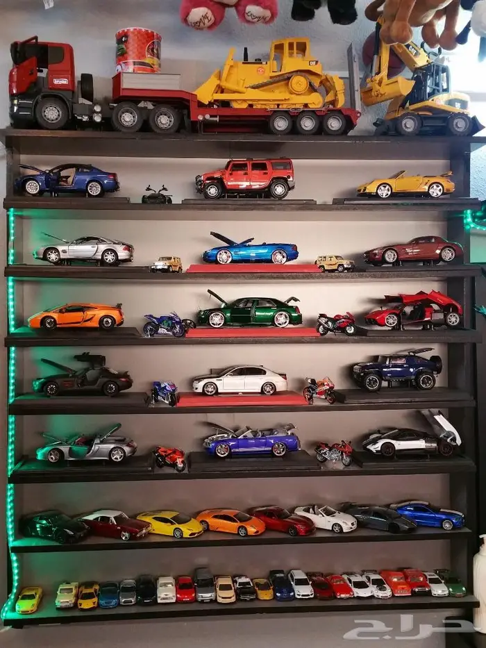 مجسمات سيارات حديد شبه جديدة_شاحنات وشيولاتbruder الألمانية 14