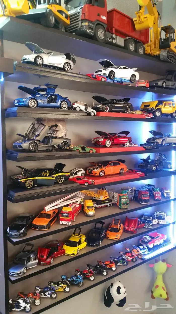 مجسمات سيارات حديد شبه جديدة_شاحنات وشيولاتbruder الألمانية 5