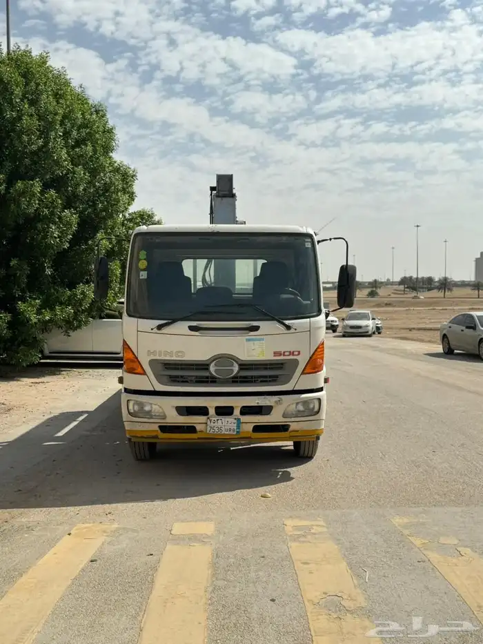 شاحنه هينو موديل 2020 كرين خمسه طن اللايجار الشهري واليومي 1