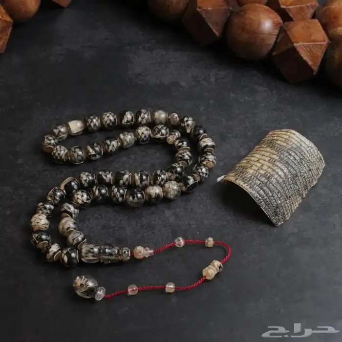 سبحة نادرة من جلد الثعبان 0