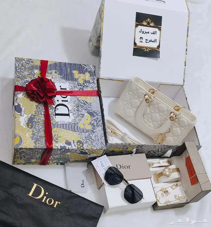 افخم الهدايا النسائيه ((خريجه_عيد_زواج)توصيل 40 16