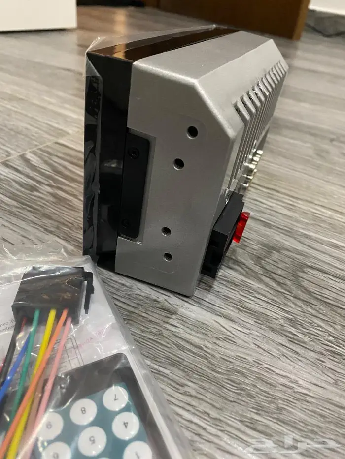 للبيع شاشة تركب على معظم السيارات 2