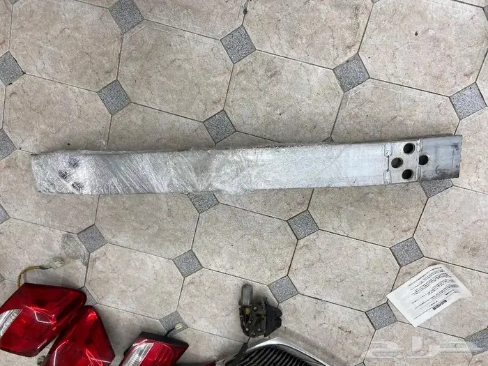 قطع غيار لكزس GS من 2005 إلى 2011 4