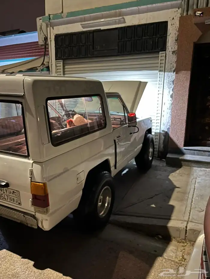 للبيع جيب نيسان 84 2