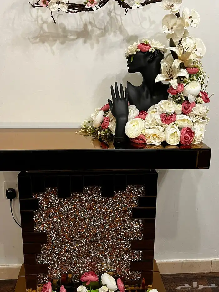 عربية ملكة 0