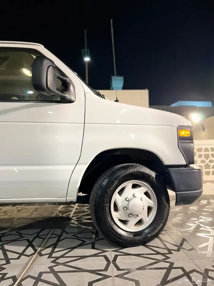فورد 2013 فان E-350 مخصص لذوي الاحتياجات الخاصة(تم البيع). 11