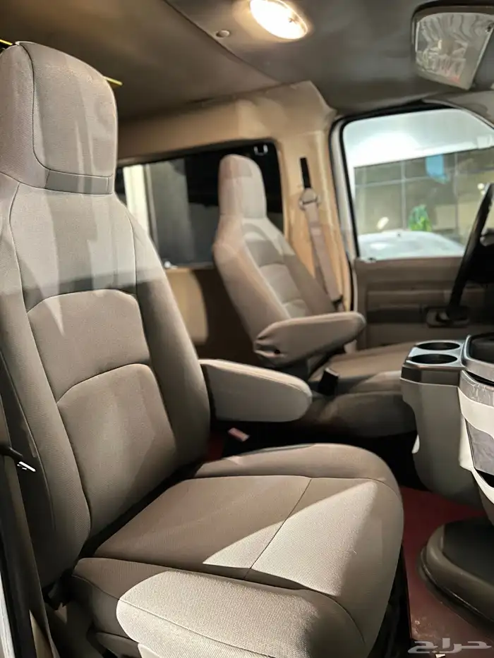 فورد 2013 فان E-350 مخصص لذوي الاحتياجات الخاصة(تم البيع). 31