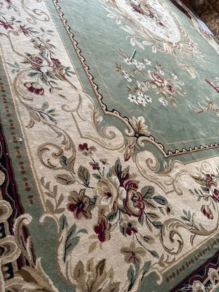 سجادة جميلة وكنها برواز 1