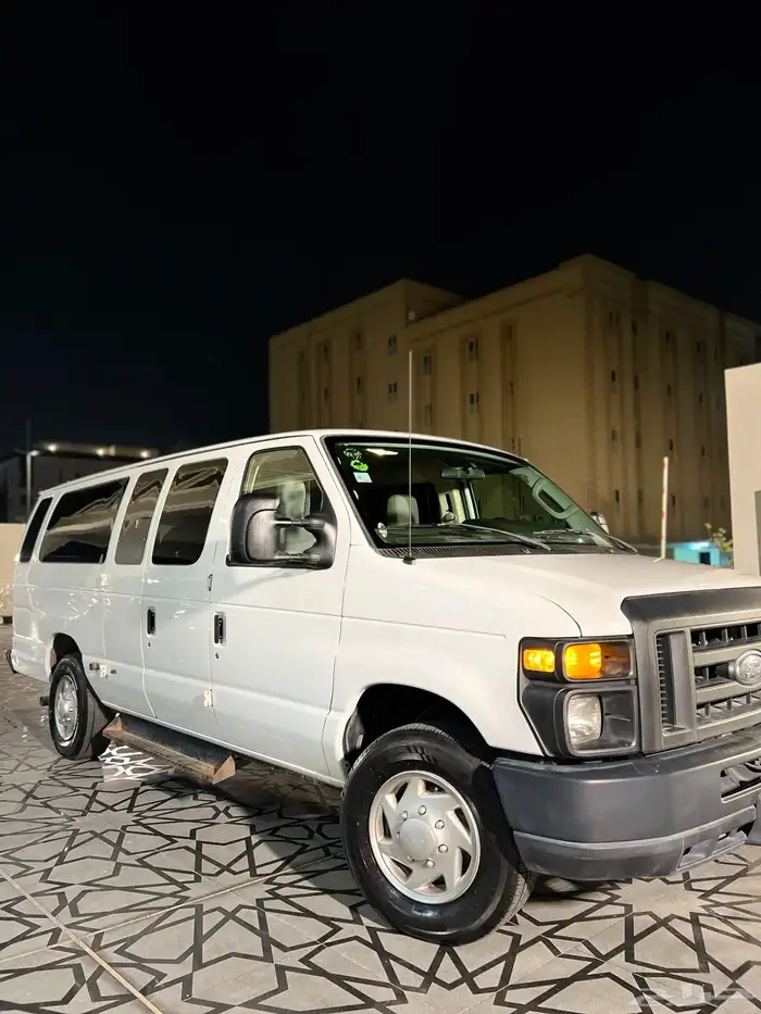 فورد 2013 فان E-350 مخصص لذوي الاحتياجات الخاصة(تم البيع). 8