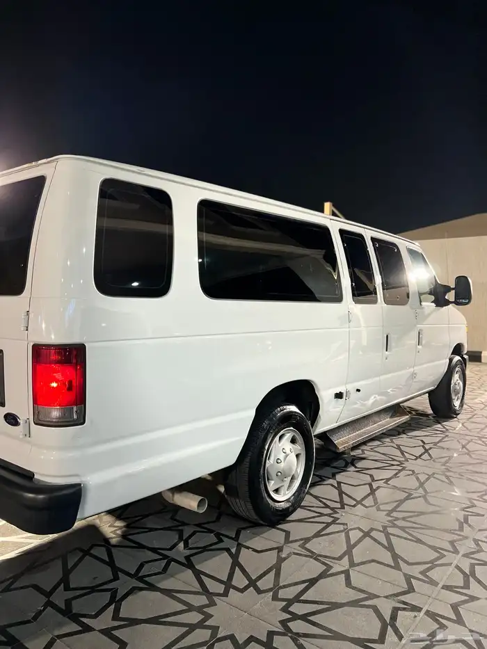فورد 2013 فان E-350 مخصص لذوي الاحتياجات الخاصة(تم البيع). 13