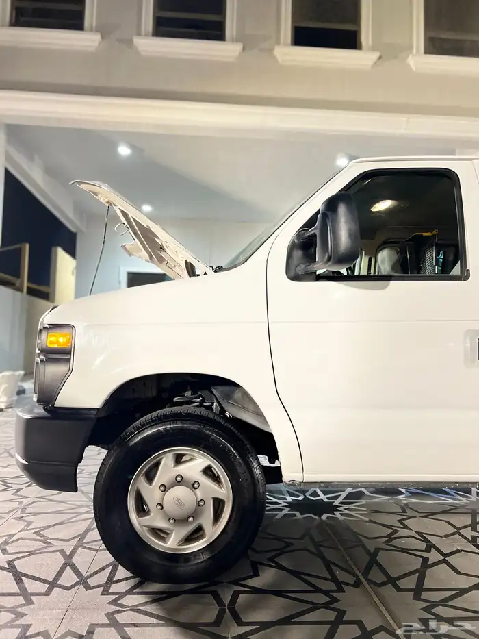 فورد 2013 فان E-350 مخصص لذوي الاحتياجات الخاصة(تم البيع). 40