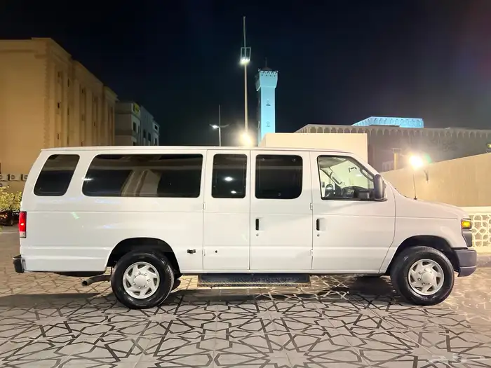 فورد 2013 فان E-350 مخصص لذوي الاحتياجات الخاصة(تم البيع). 14