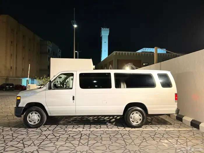 فورد 2013 فان E-350 مخصص لذوي الاحتياجات الخاصة(تم البيع). 6