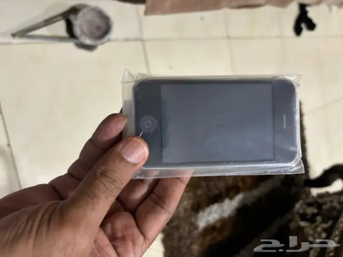 ايفون جديد بكرتونه 3GS 1