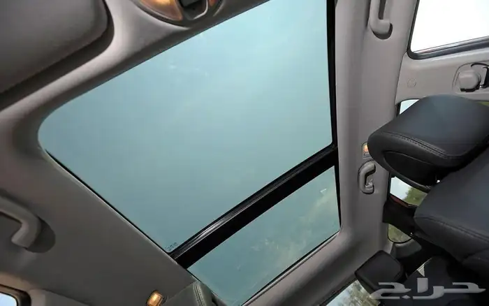إصلاح وصيانة فتحات سقف السيارات 3