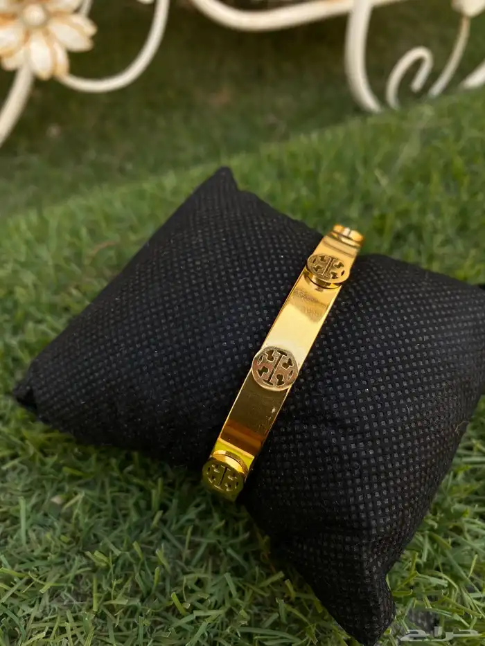 ساعات و اكسسوار و المزيد . 13