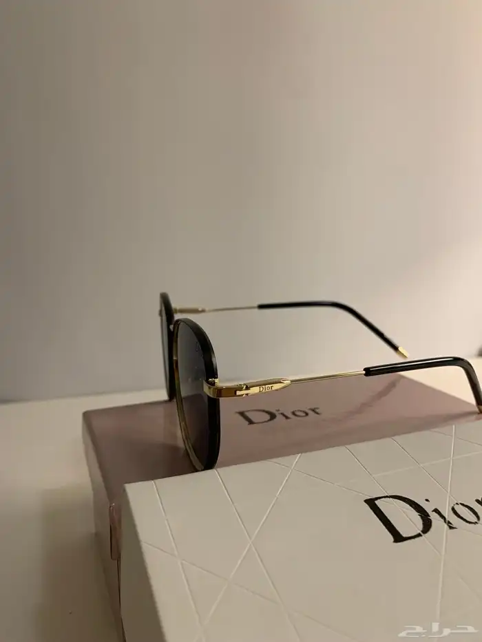 نظارات شمسية الواحده من 40 4