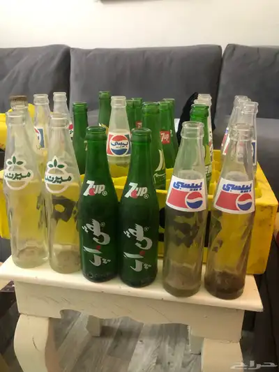 تراثيات ايام الطيبين قزاز بيبسي وزيت الجمال وماء قطر وماء 1