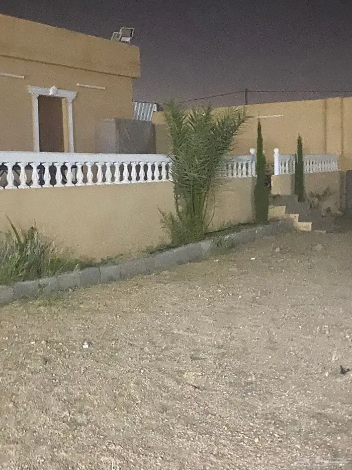 استراحه للايجار في العرفا حي الجواده 12