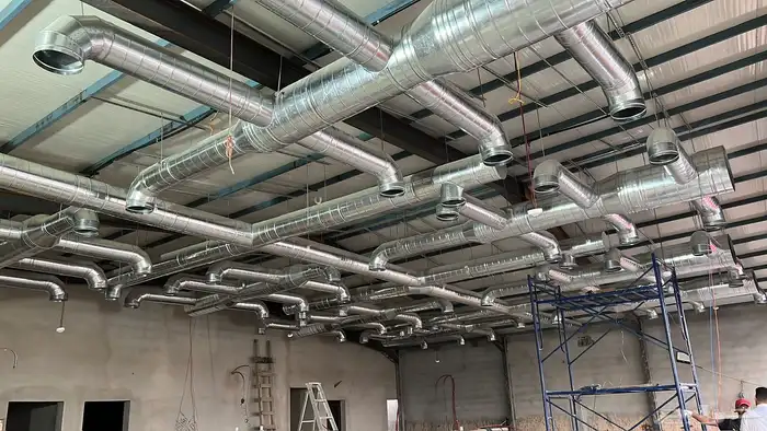 عروض علي مكيفات مخفي وكاسيت ودولابي 18